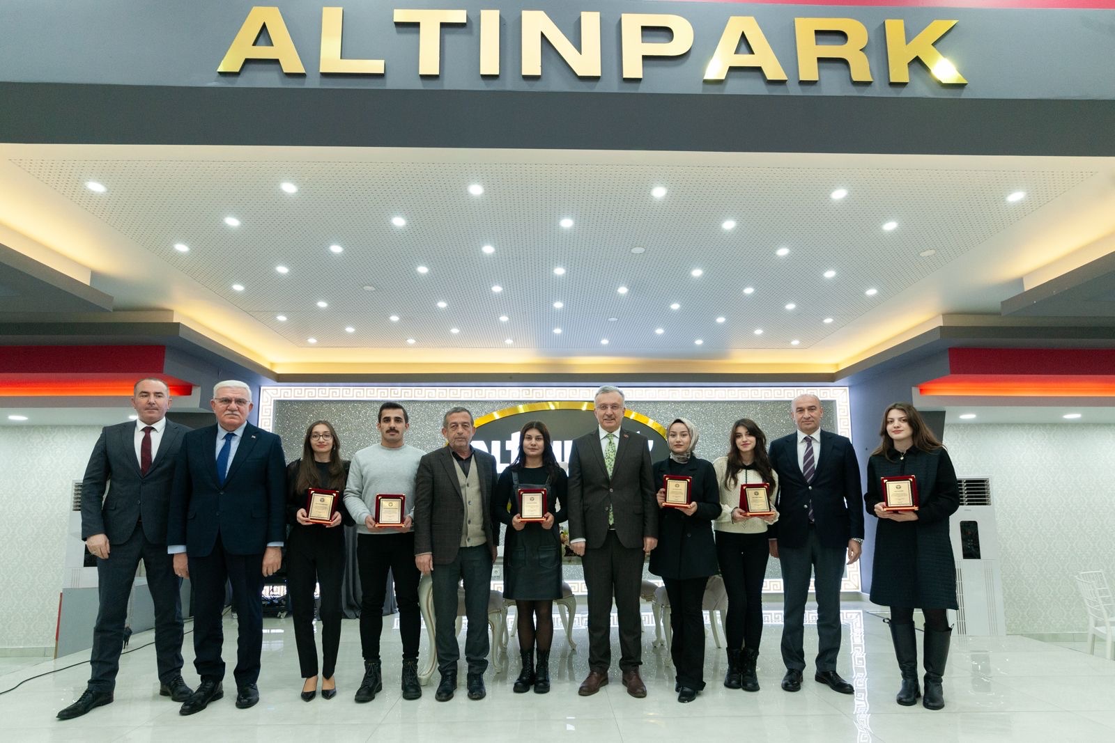 Altınpark Düğün Salonu — Merkez, Erzincan kır düğünü mekanı görsel 7