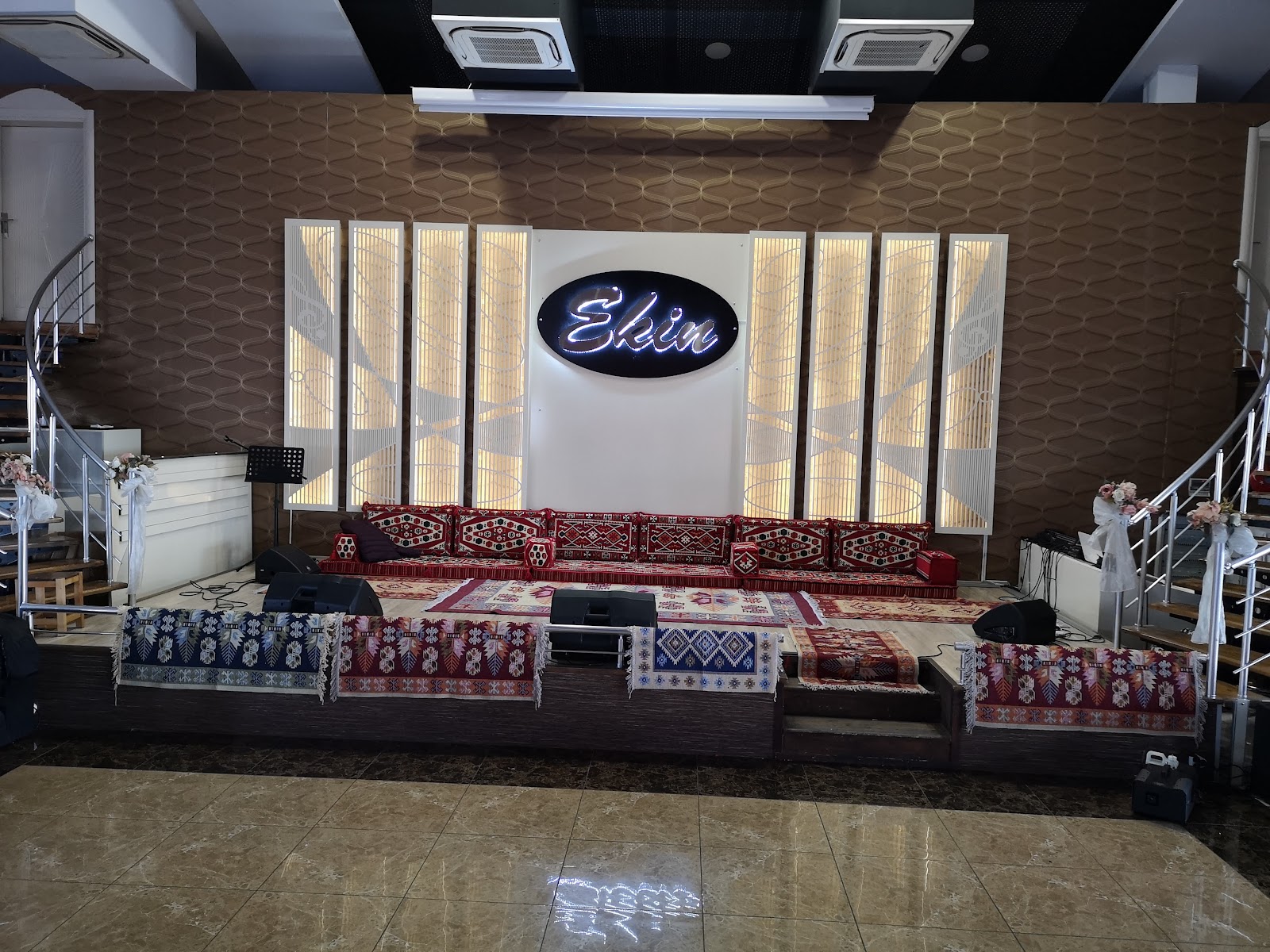 EKİN DÜĞÜN SALONLARI