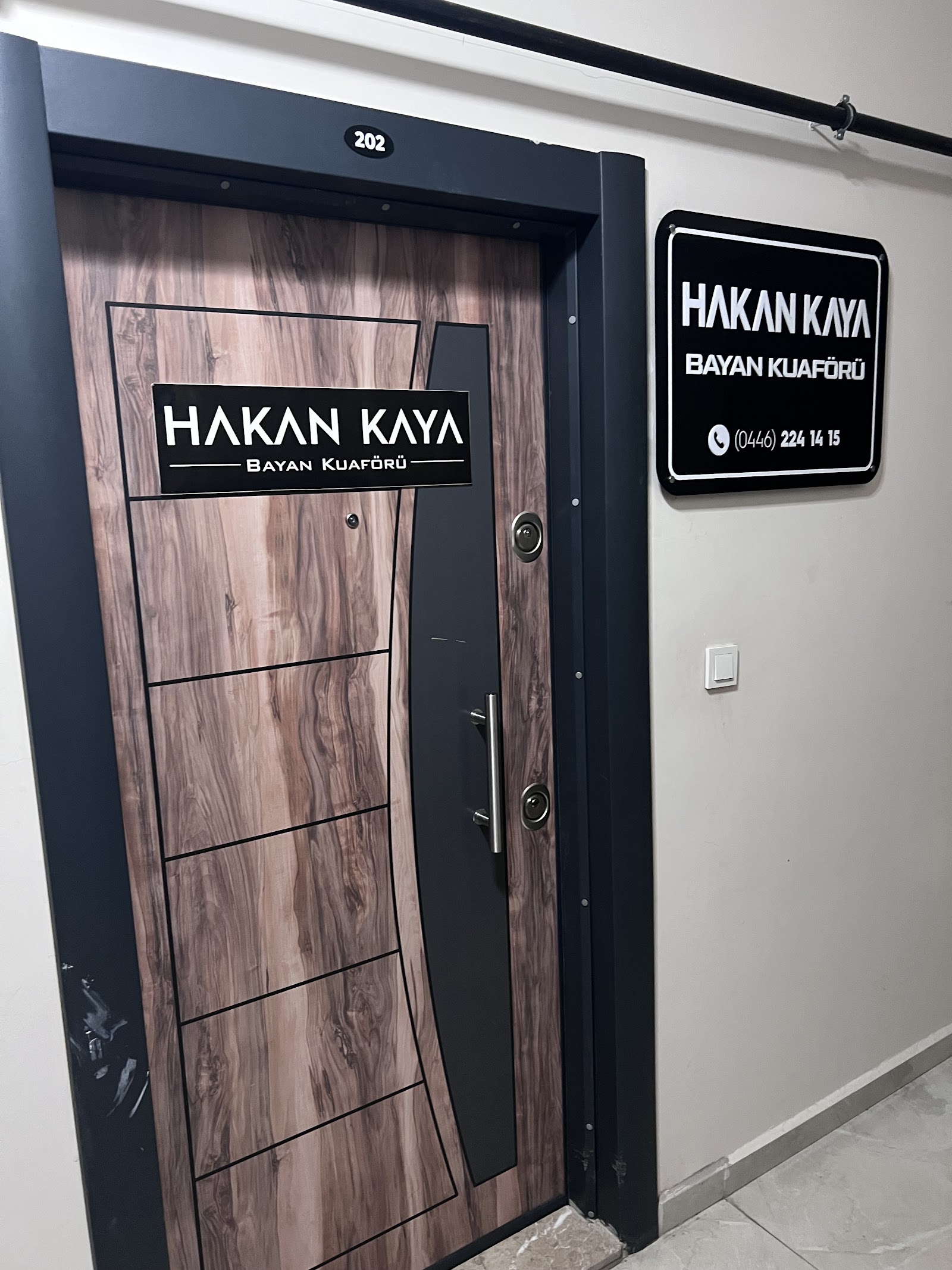 Hakan Kaya Bayan Kuaförü