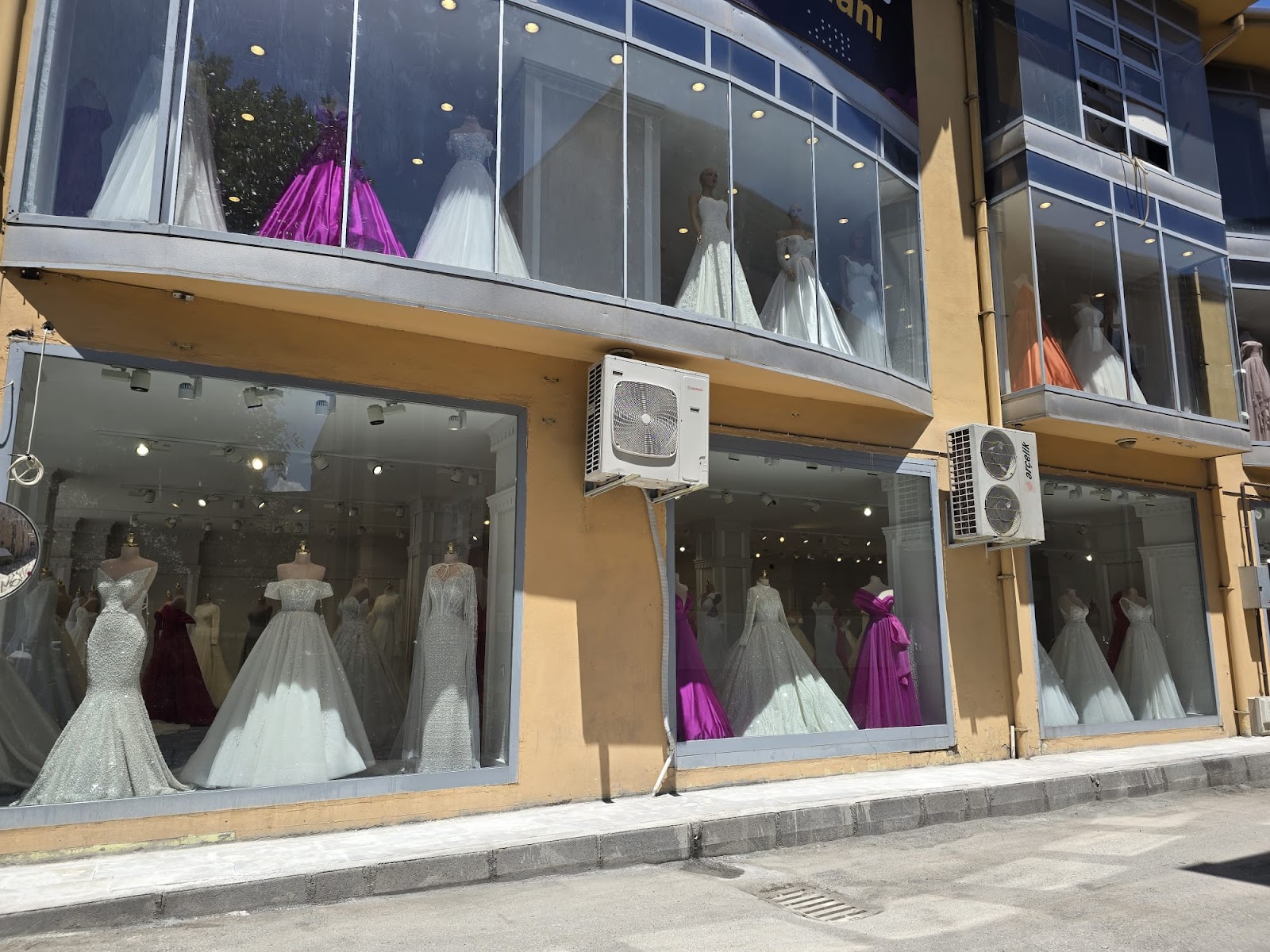 Narin Moda Gelinlik